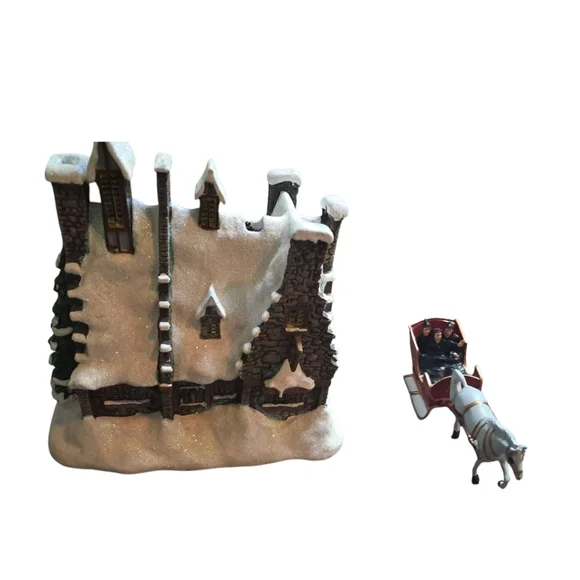 Harry Potter Village Collection Hogs Head Inn & Sleigh - Picture 3 of 6